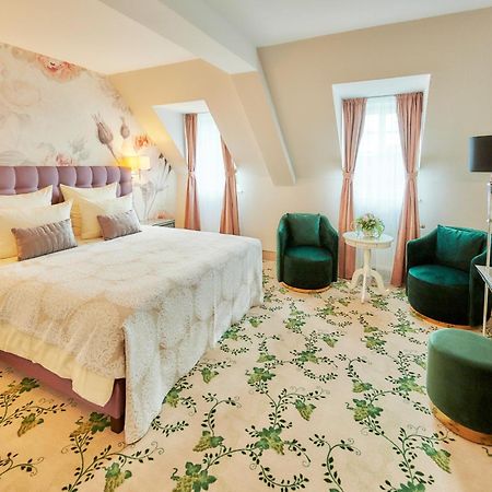 Weinromantikhotel Richtershof مولهايم ان دور موسيل المظهر الخارجي الصورة