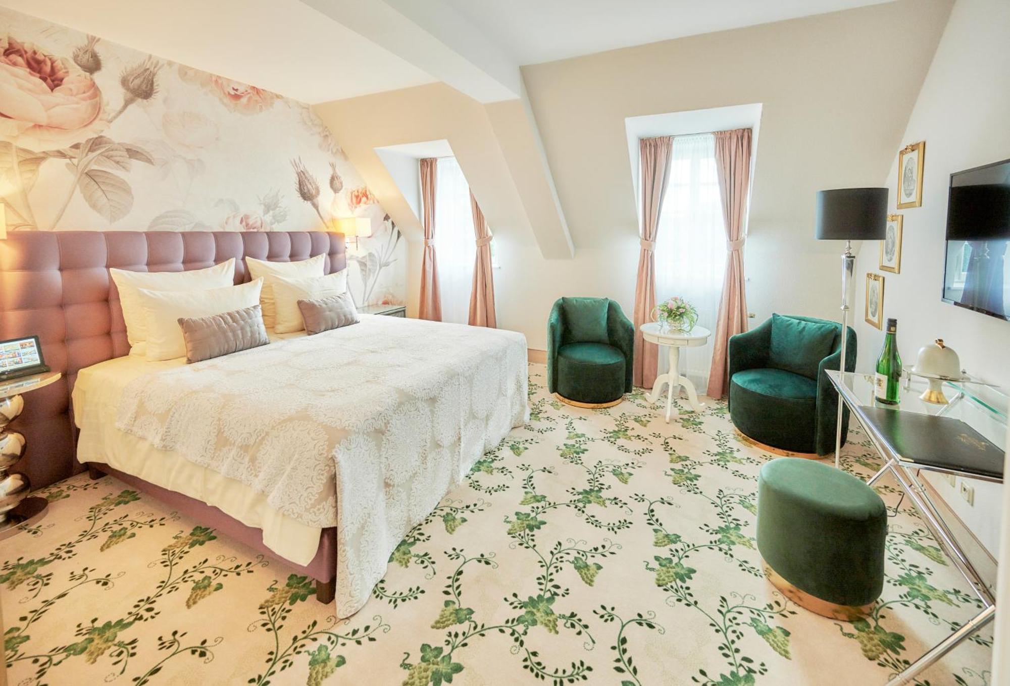 Weinromantikhotel Richtershof مولهايم ان دور موسيل المظهر الخارجي الصورة
